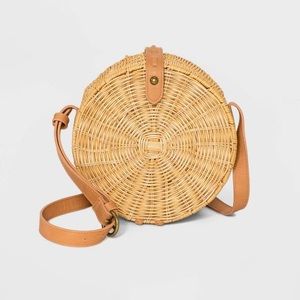 Straw crossbody bag